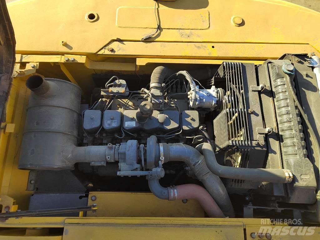 Komatsu PC220-7 履带挖掘机