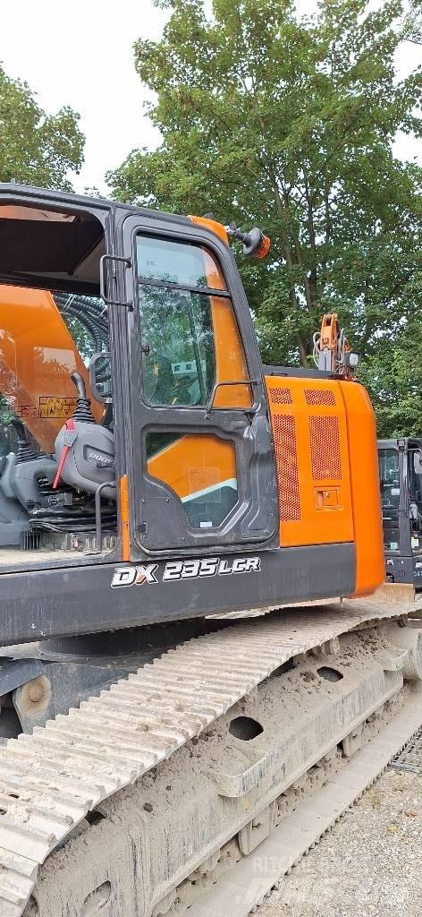 Doosan DX 235 LCR-7 履带挖掘机