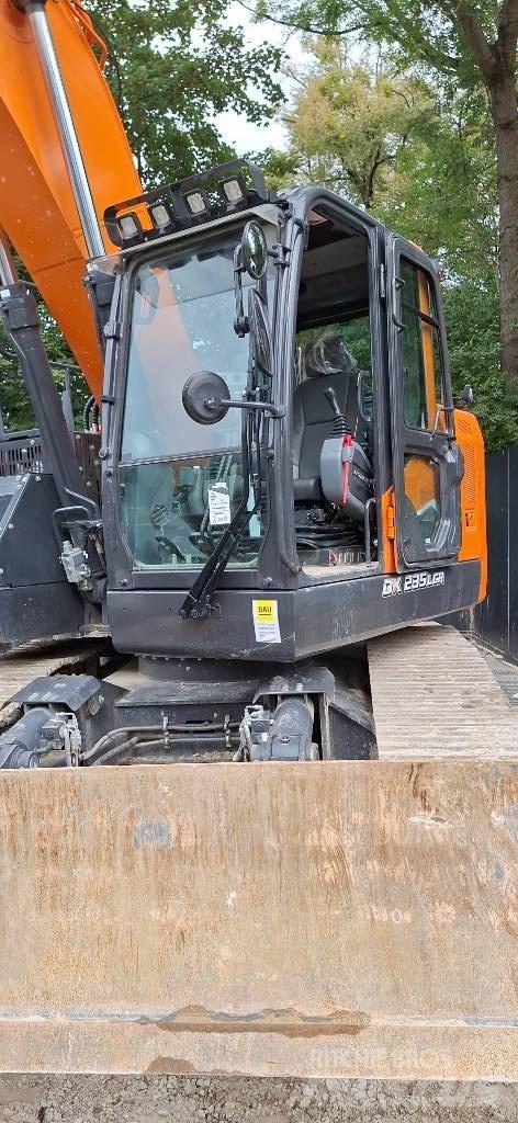 Doosan DX 235 LCR-7 履带挖掘机
