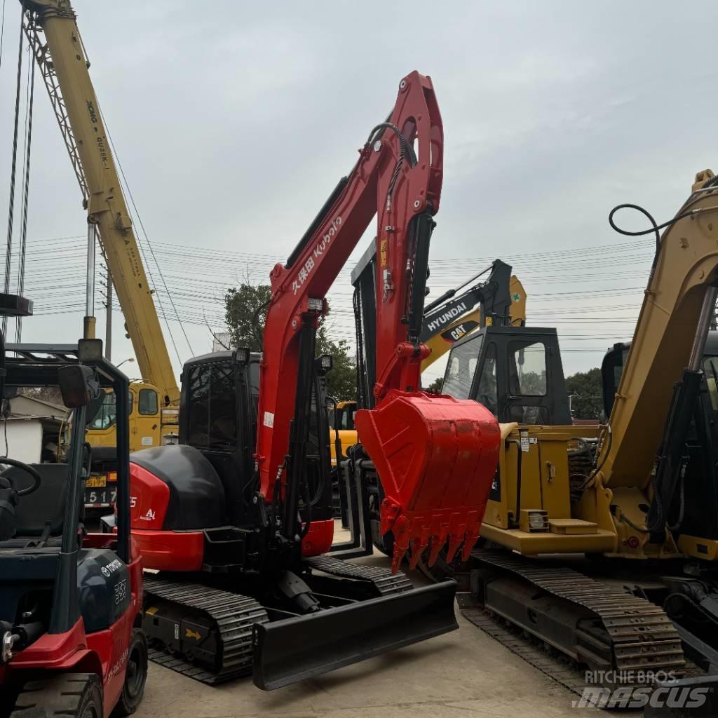 Kubota KX 165 中型挖掘机