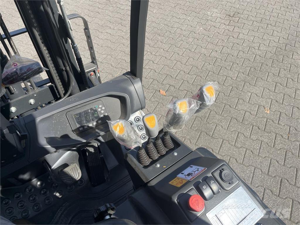 Bobcat B18NS 电动叉车