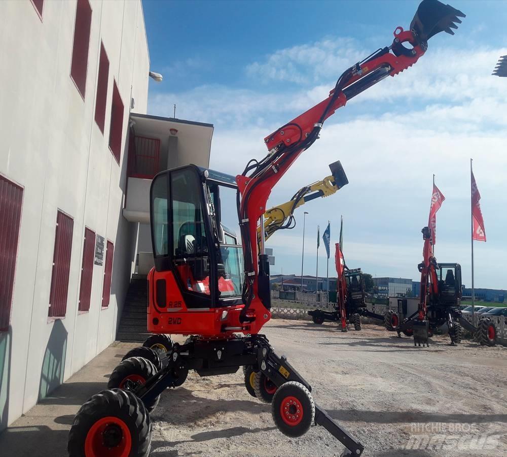 Euromach R25 水陆两栖挖掘机