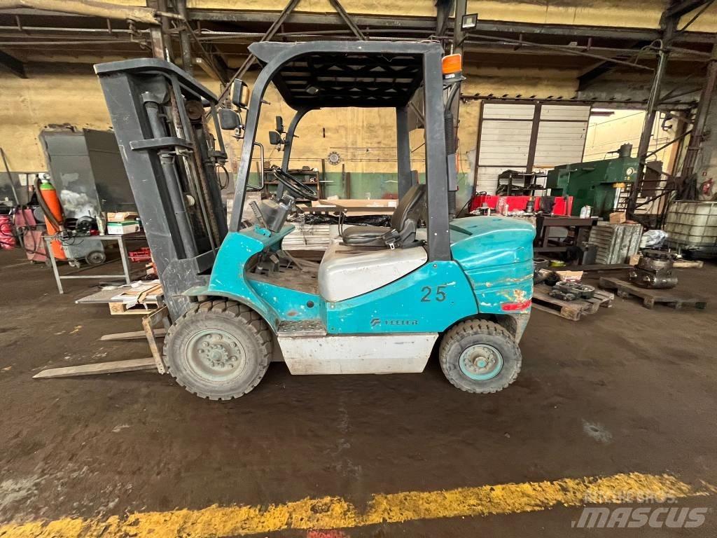 Feeler FD25TCJ 柴油叉车