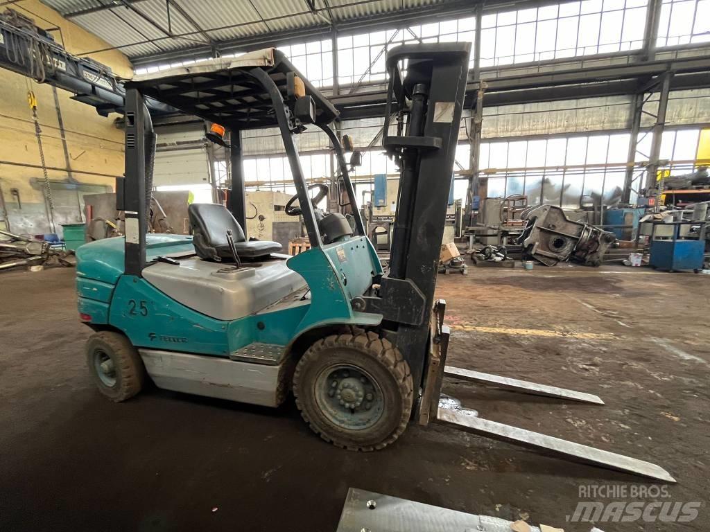Feeler FD25TCJ 柴油叉车