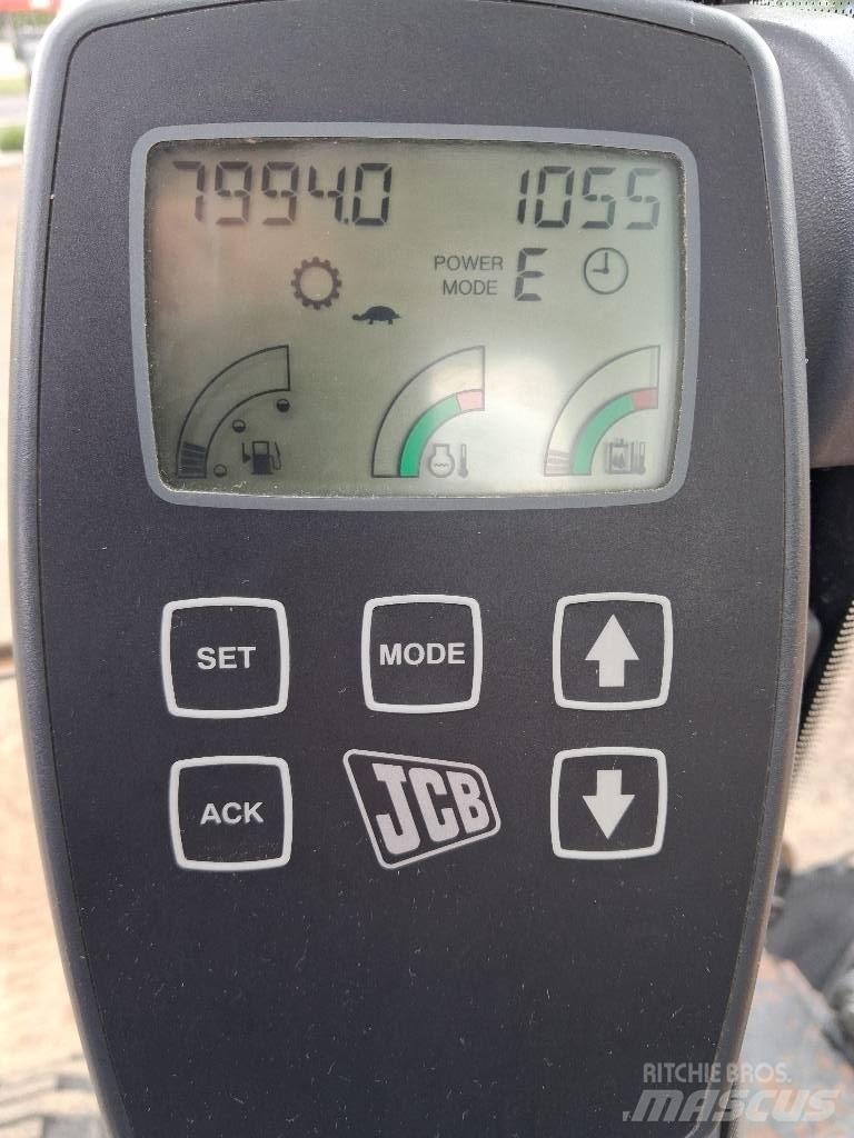 JCB JS 145 W 轮式挖掘机