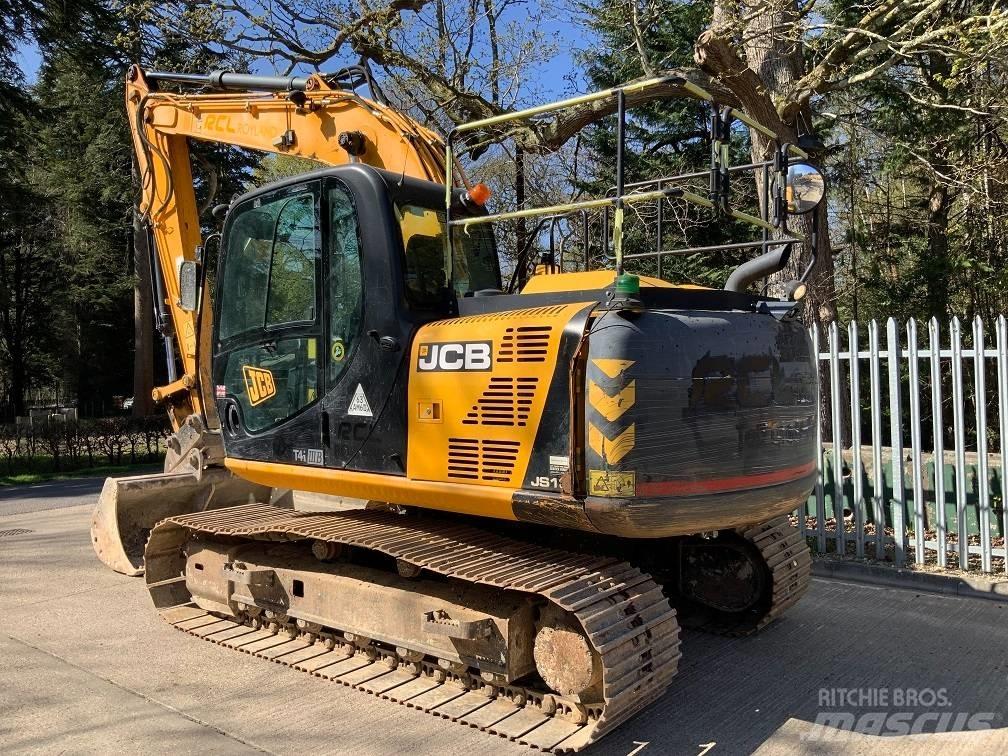 JCB JS 130 LC 履带挖掘机