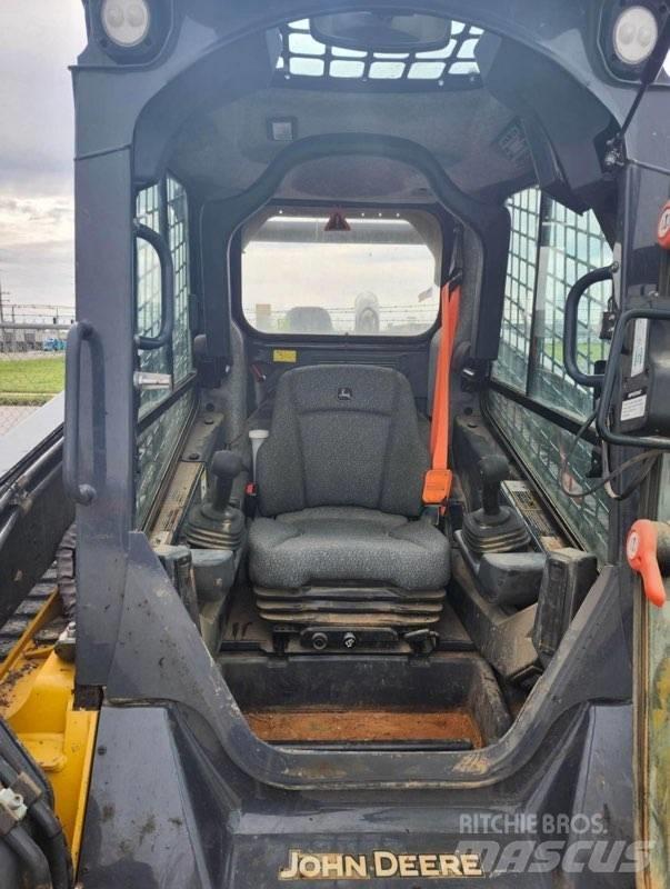 John Deere 333G 滑移装载机