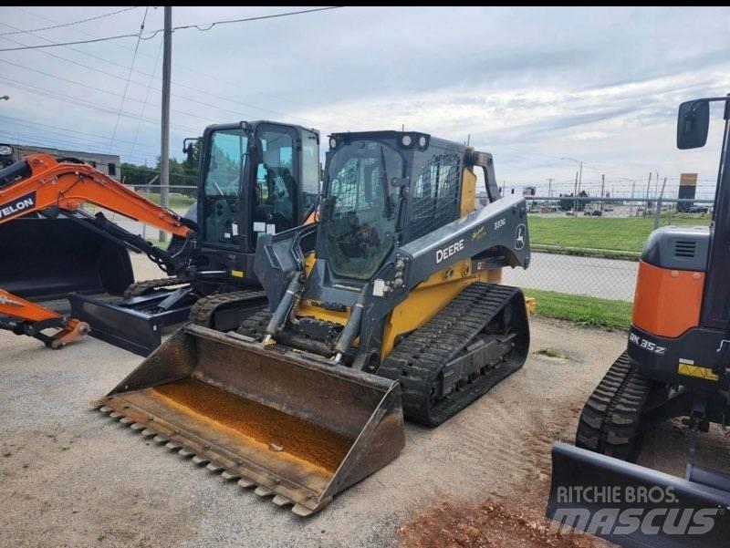 John Deere 333G 滑移装载机