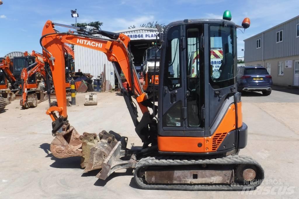 Hitachi ZX 29 U-3 小型挖掘机