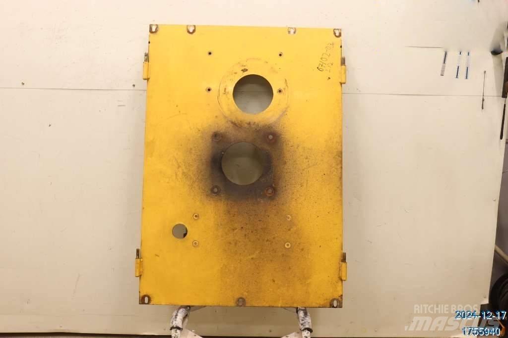 Ljungby L 12 驾驶室与内部