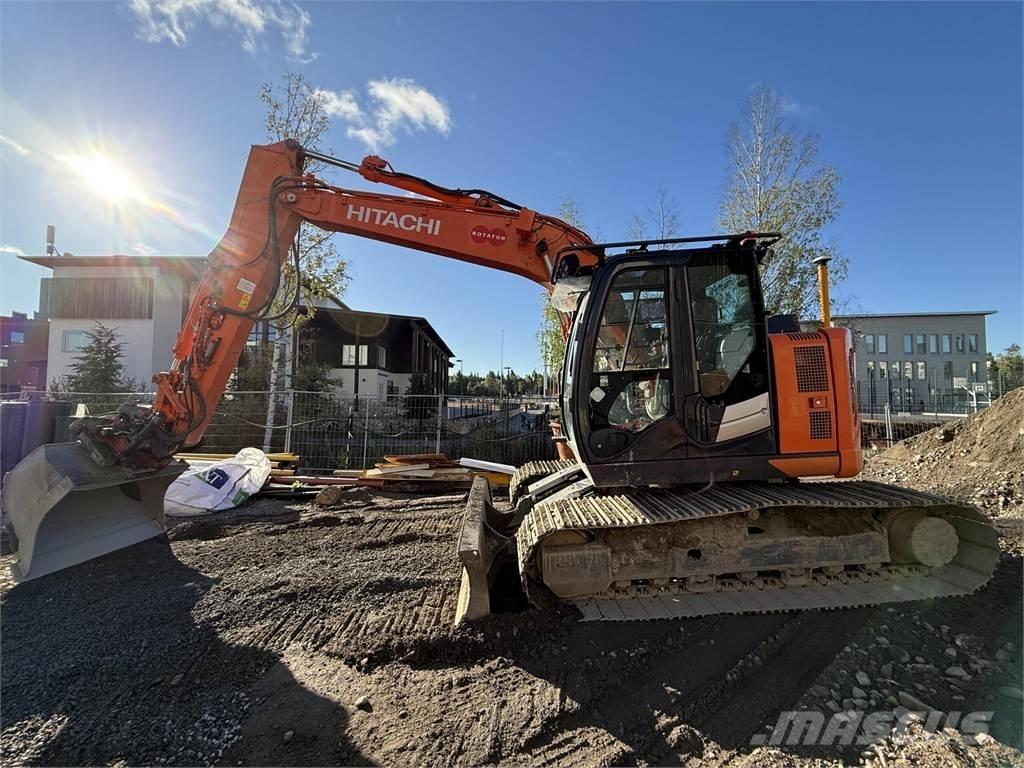 Hitachi ZX135 US-6 履带挖掘机