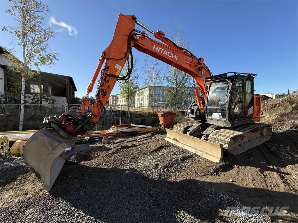 Hitachi ZX135 US-6 履带挖掘机