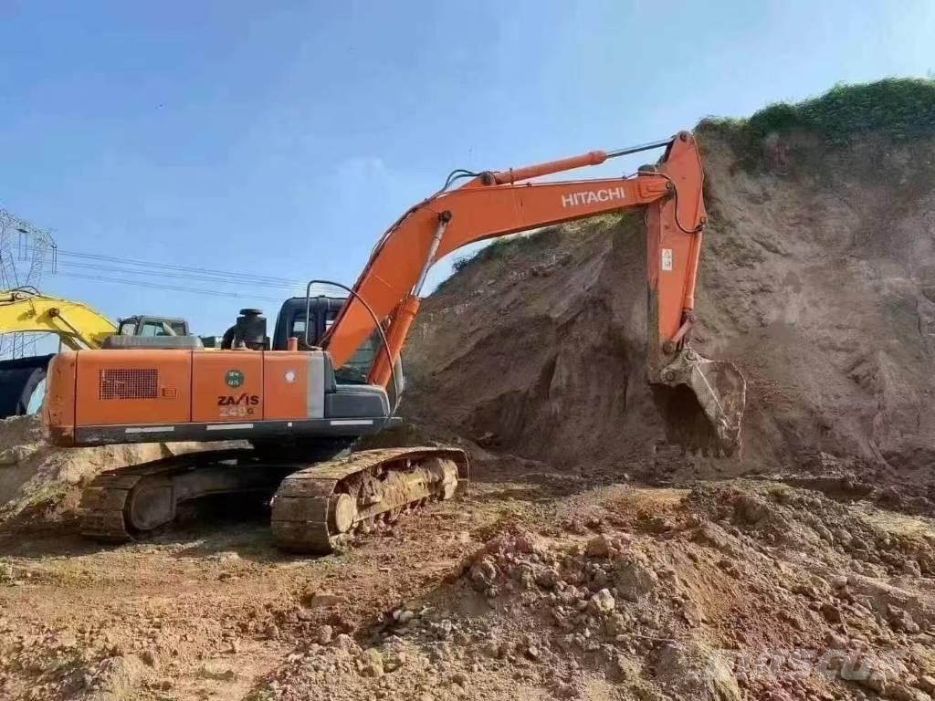 Hitachi ZX240 履带挖掘机