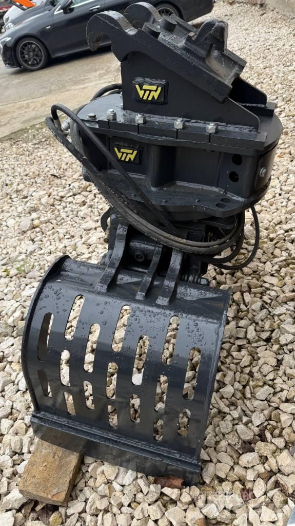 Develon DX 57 W-7 轮式挖掘机