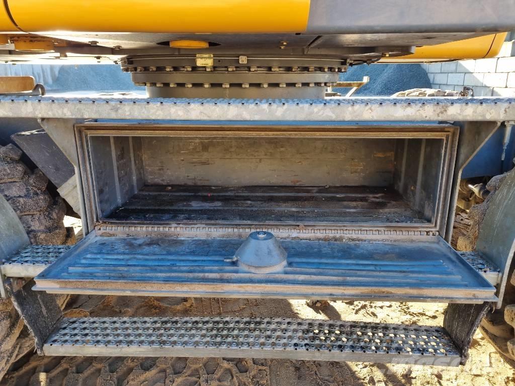 Liebherr A 918 轮式挖掘机