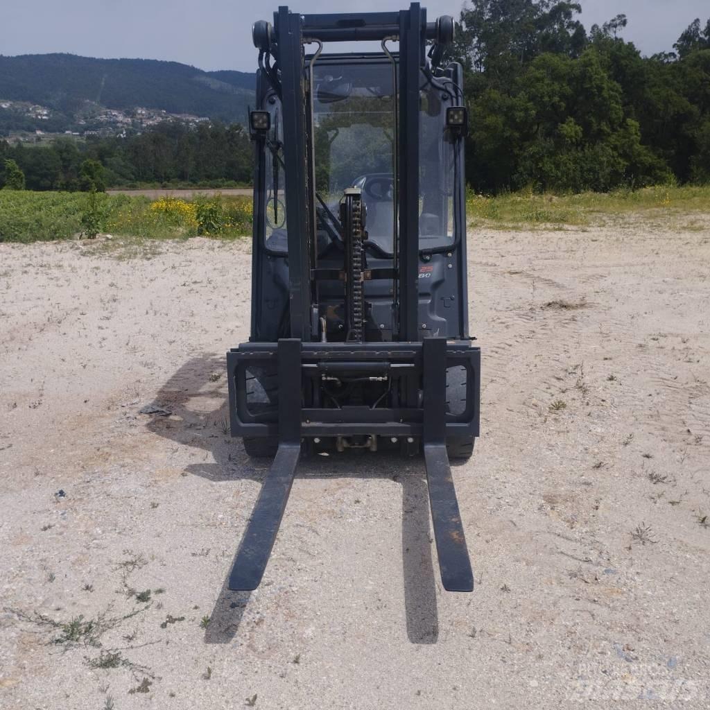 Linde E 25 电动叉车