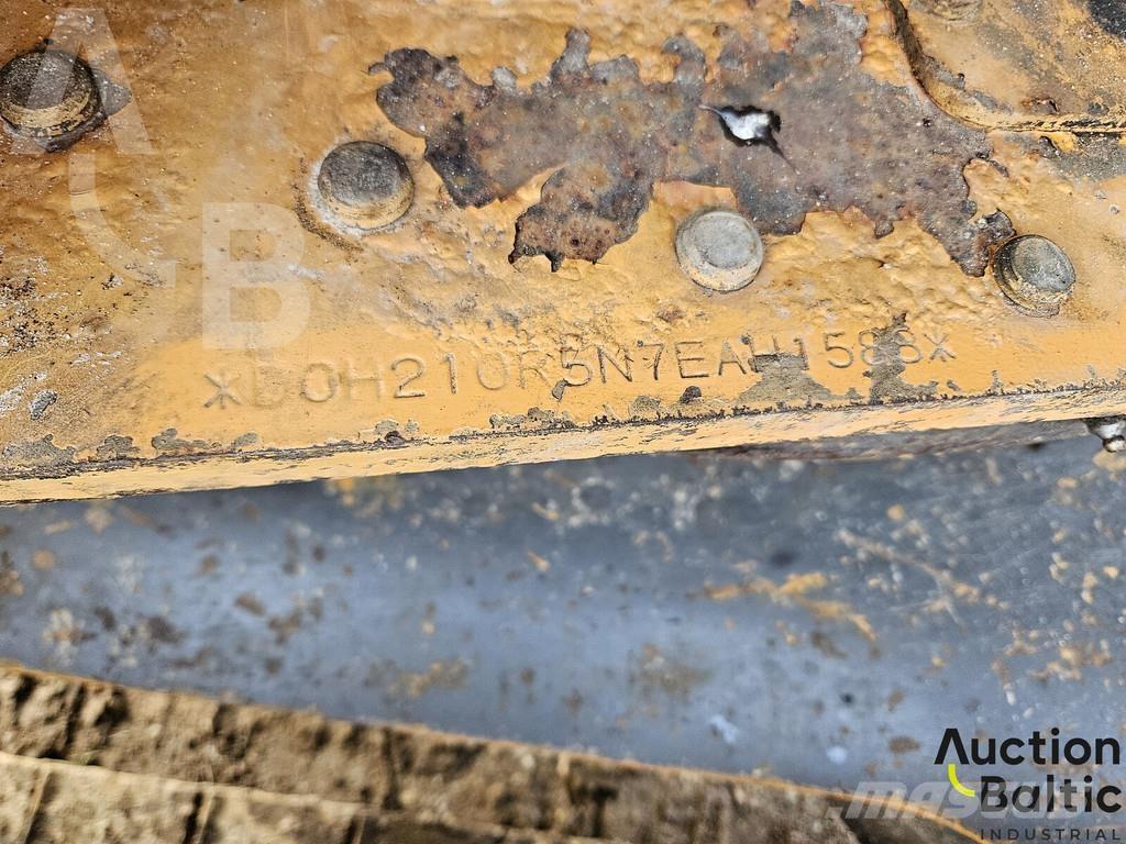 CASE CX 210 B 履带挖掘机