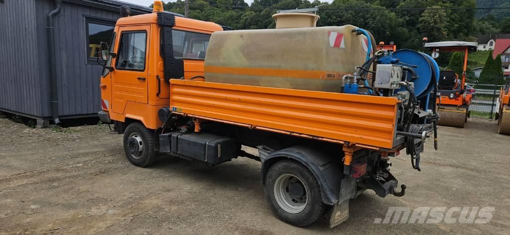 Multicar M 26 4X4 自卸式货车