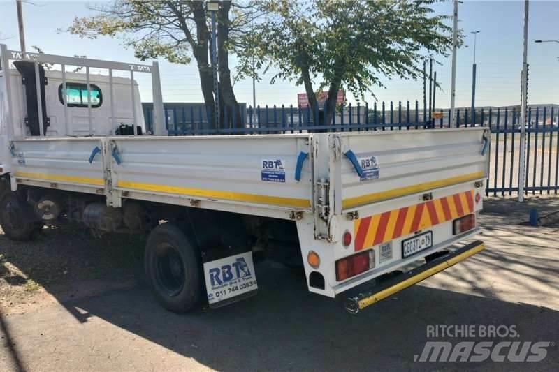 Tata LPT 813 其他货车