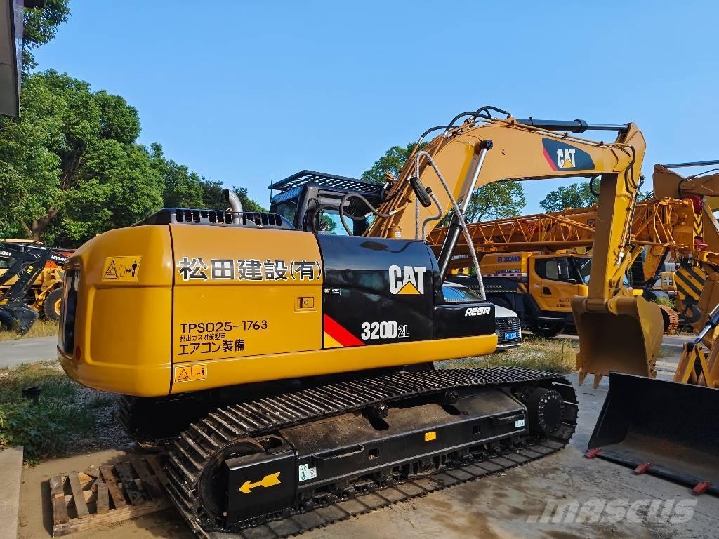 CAT 320 D2 L 履带挖掘机