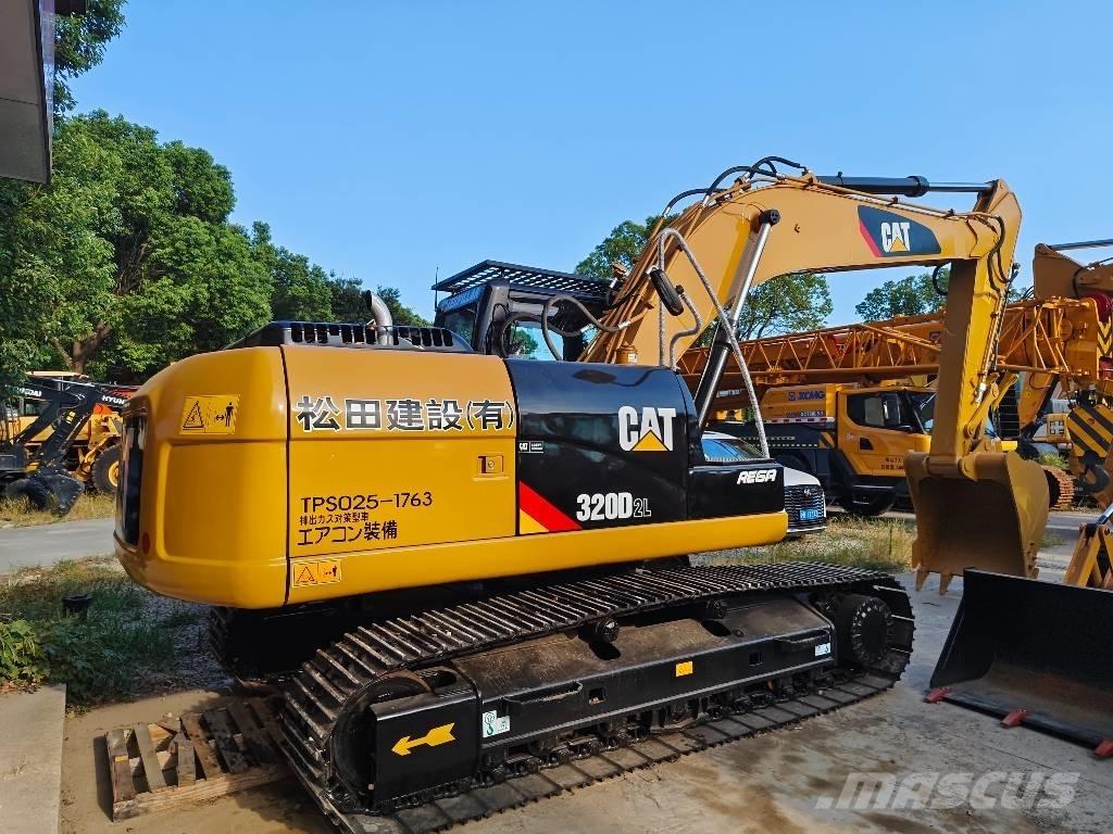 CAT 320 D2 L 履带挖掘机