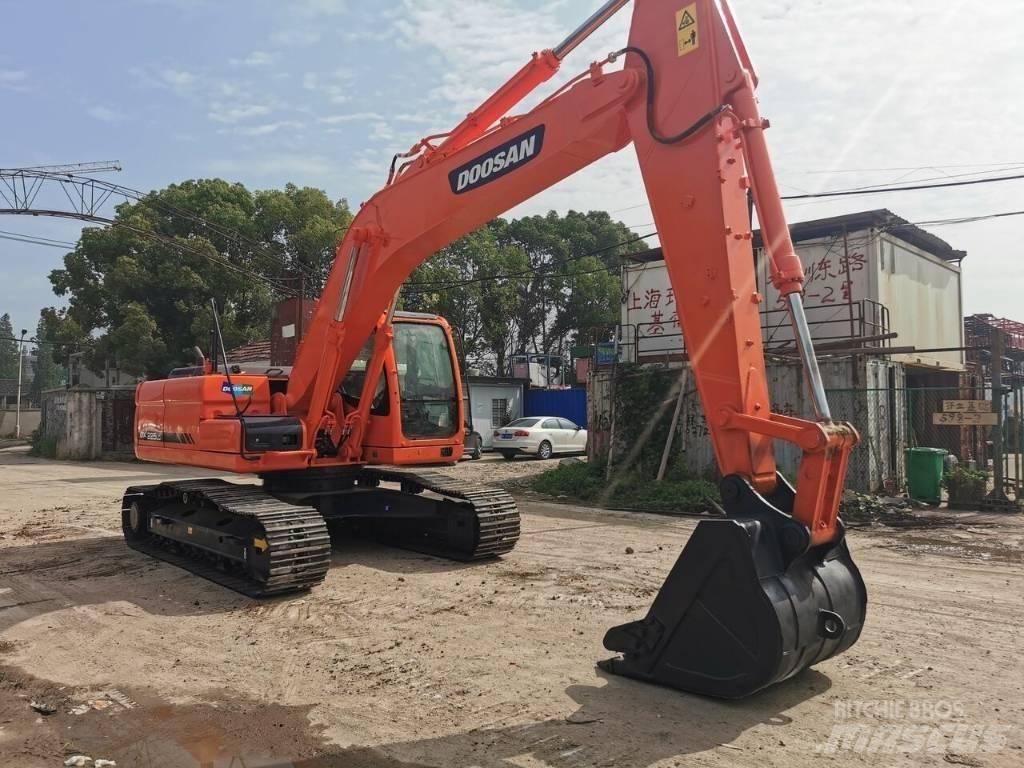 Doosan DX 225 LC 履带挖掘机