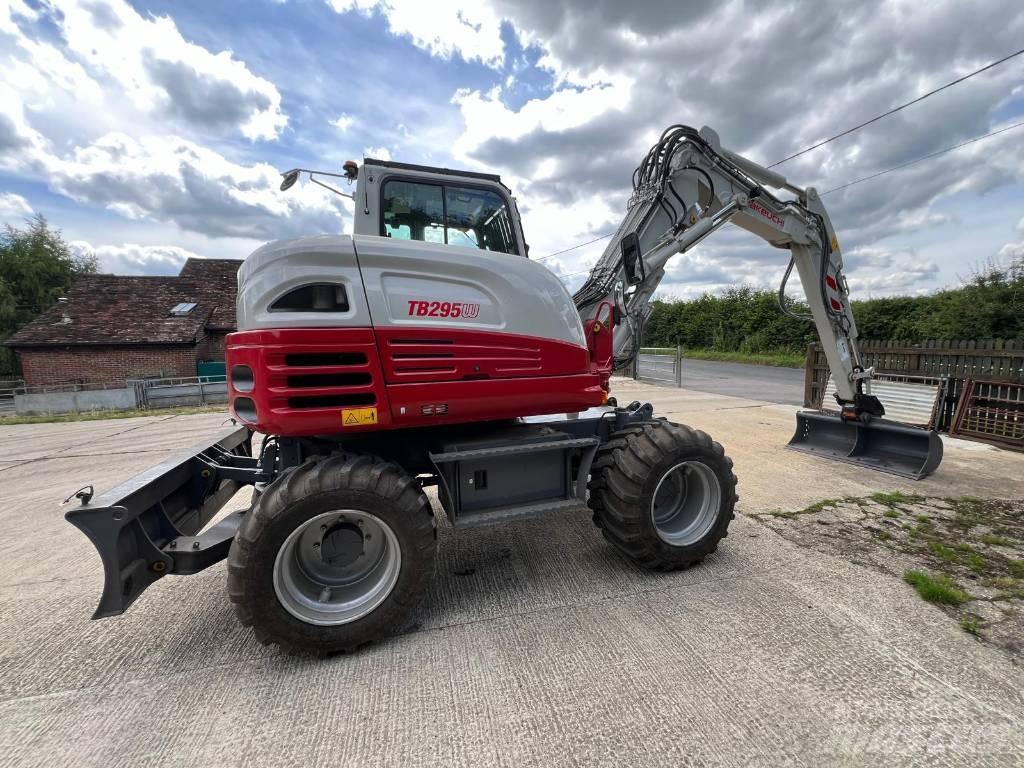 Takeuchi 295w 轮式挖掘机