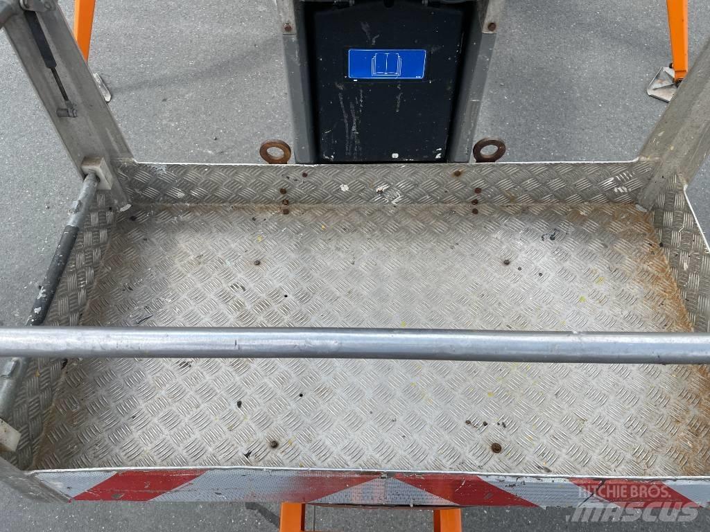 Dinolift 210 XT 拖拉移动式高空作业平台