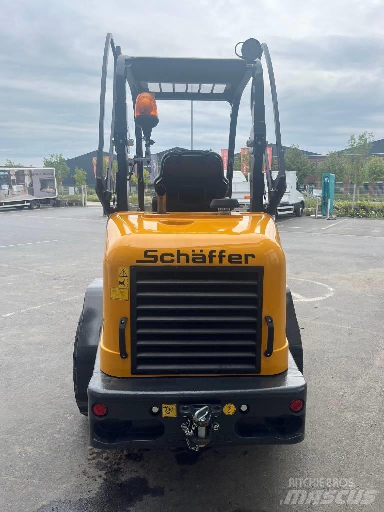 Schäffer 2445S 小型装载机