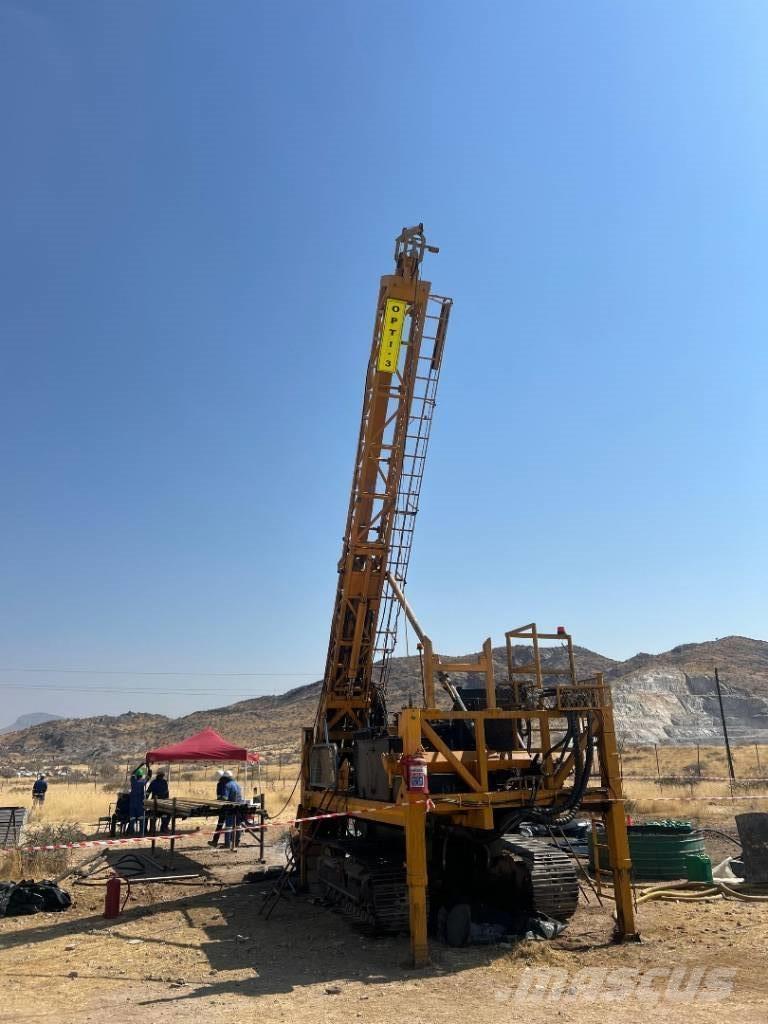 Sandvik DE710 钻孔机