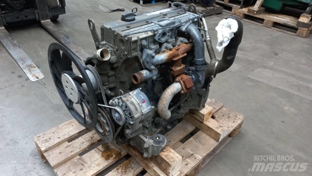 Deutz BF4M1012E 发动机