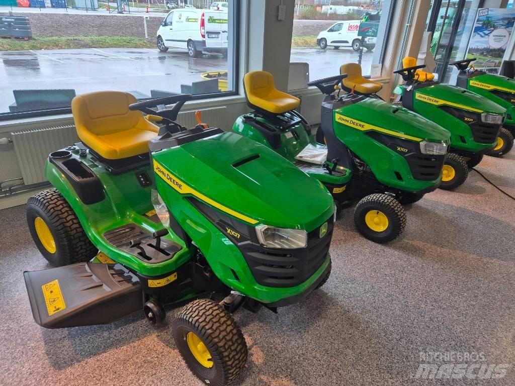 John Deere X 107 骑乘式割草机