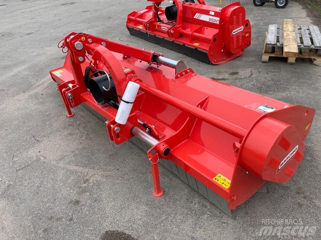 Maschio Tigre 300 牧场割草机和切顶器