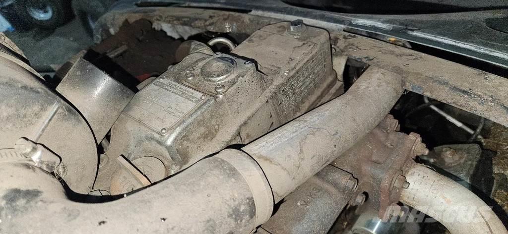 Multione SL840 DT 小型装载机