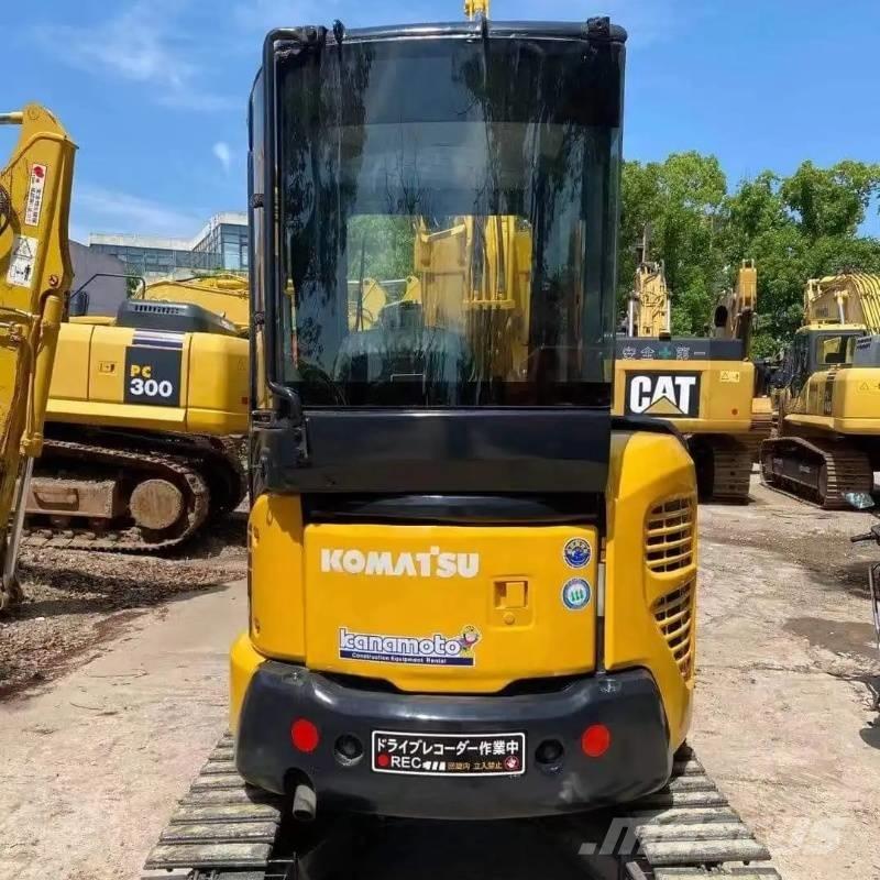 Komatsu PC 30 小型挖掘机