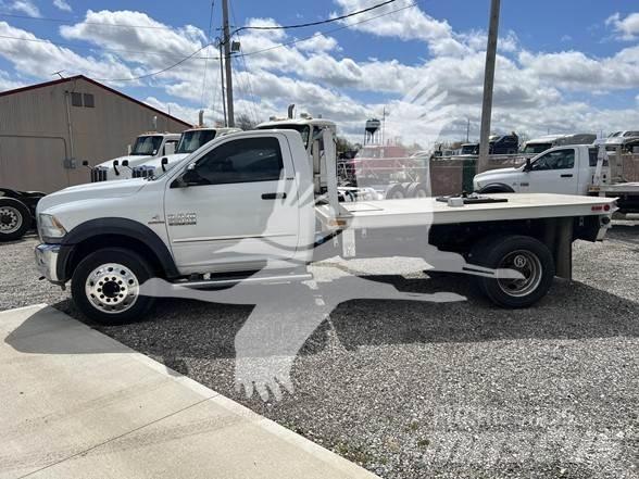 RAM 5500 SLT 平板栏板货车