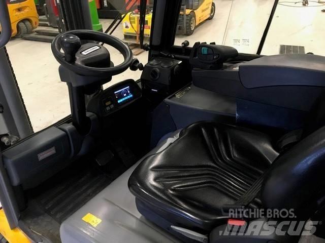 Jungheinrich EFG 320 电动叉车