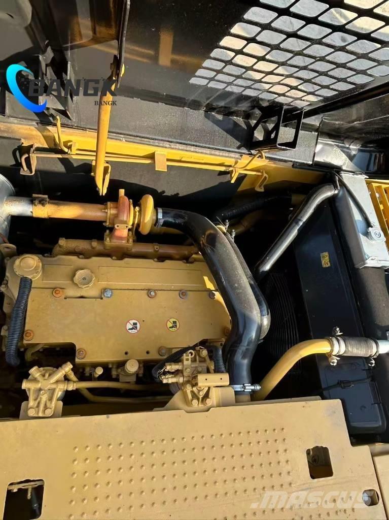 CAT 320 D 履带挖掘机