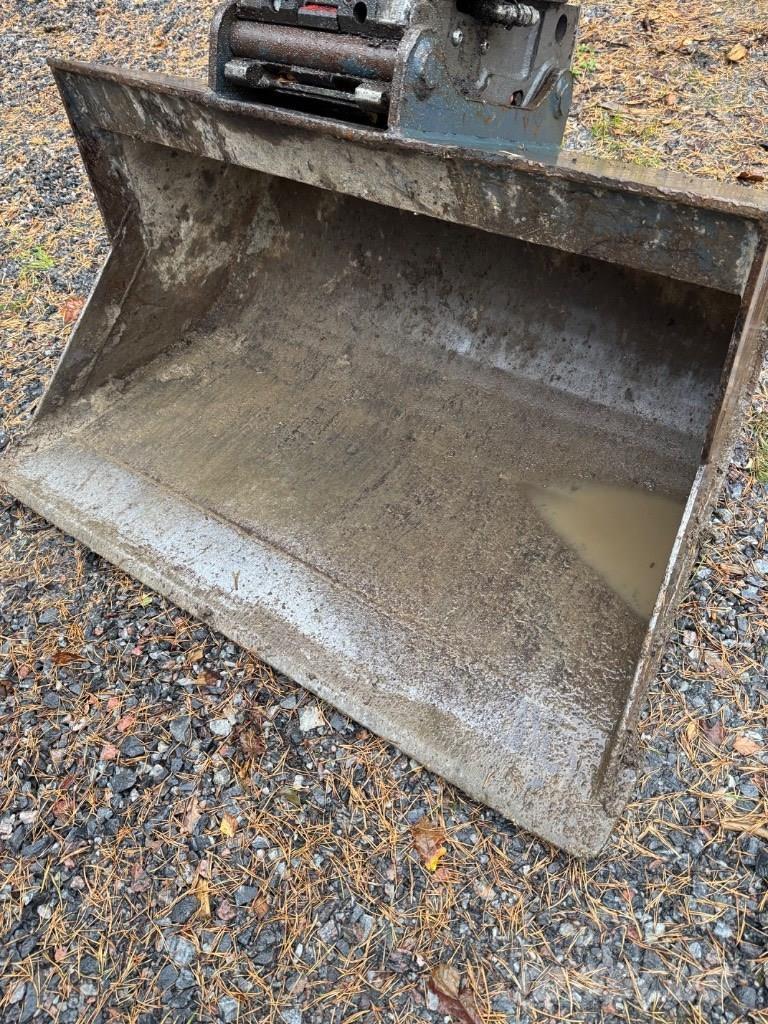 Volvo ECR 88 D 中型挖掘机