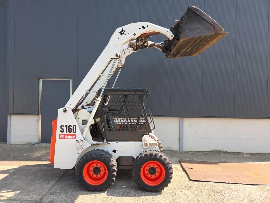 Bobcat S 160 滑移装载机