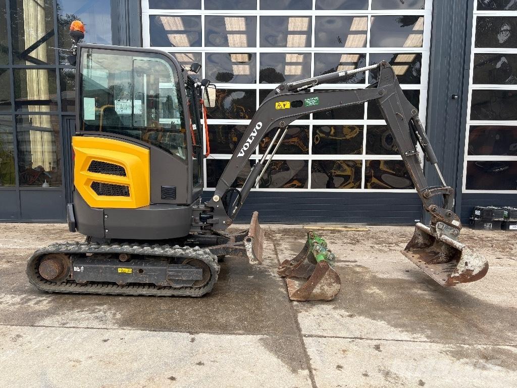 Volvo ECR 25 D 小型挖掘机
