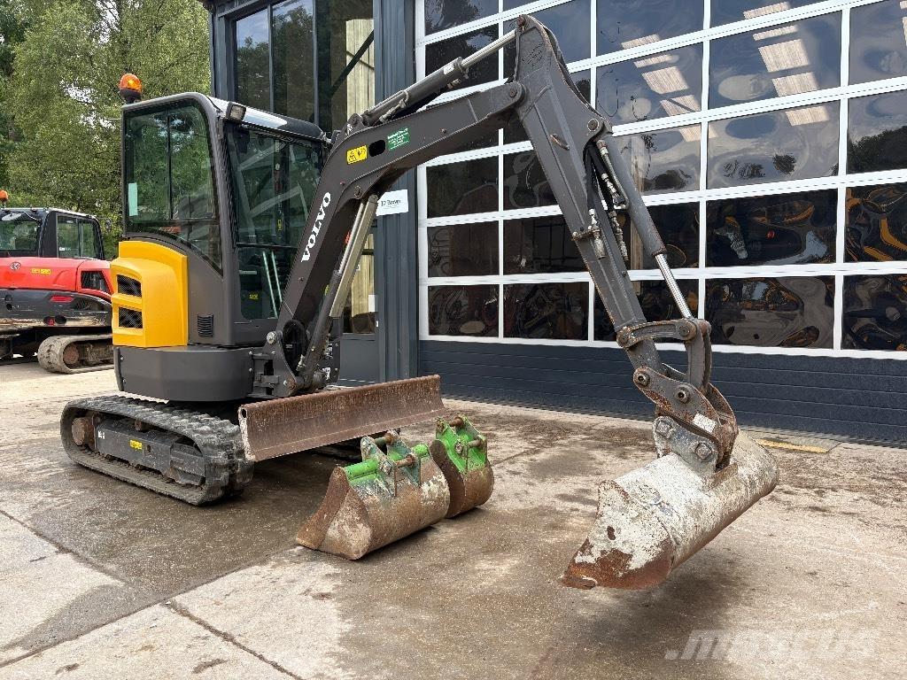 Volvo ECR 25 D 小型挖掘机