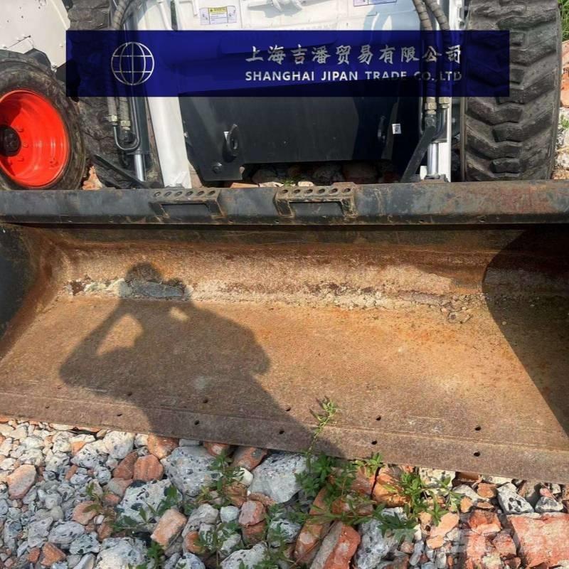 Bobcat S 590 滑移装载机