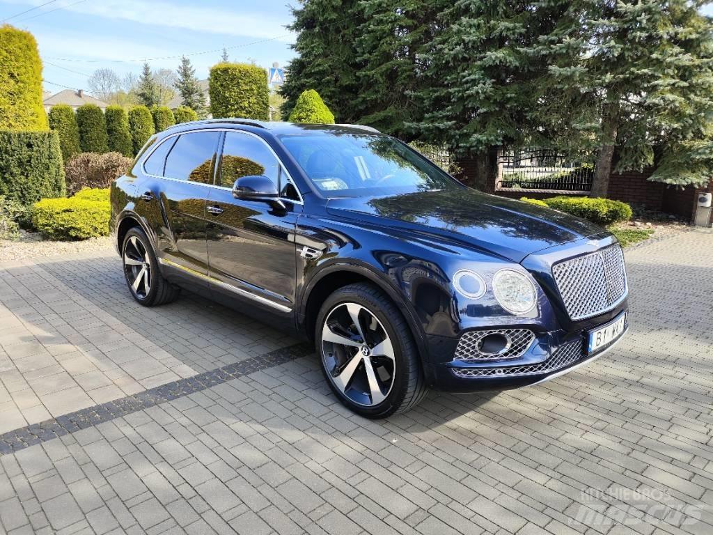 Bentley Bentayga V8 汽车