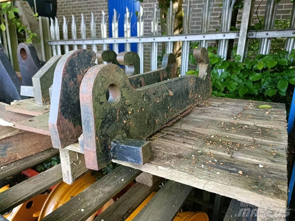 JCB WELD ON BRACKETS 其他装载挖掘装置和配件