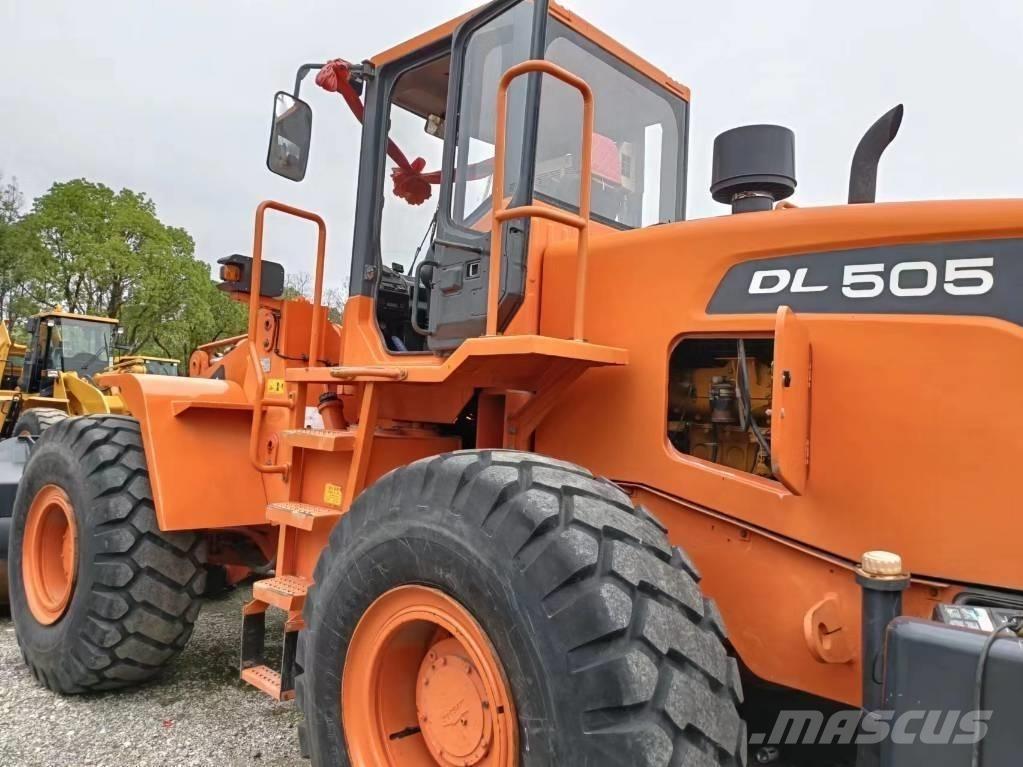 Doosan DL505 轮式装载机