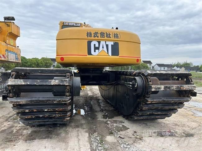 CAT 320 C 水陆两栖挖掘机