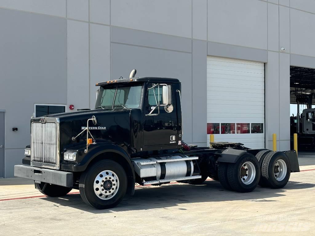 Western Star 4900 牵引车