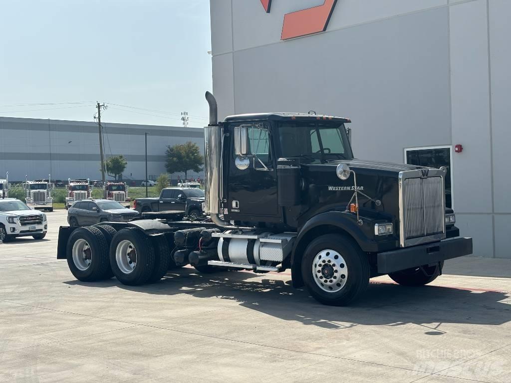 Western Star 4900 牵引车