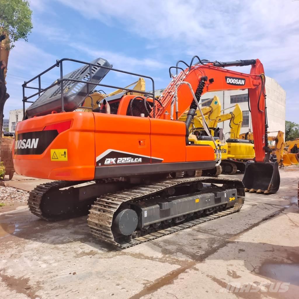 Doosan DX 225 LC-9C 履带挖掘机